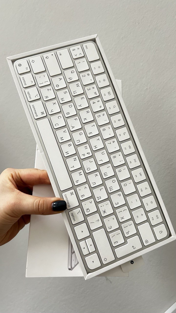 Apple Magic Keyboard (Lightning, без Touch ID), серая