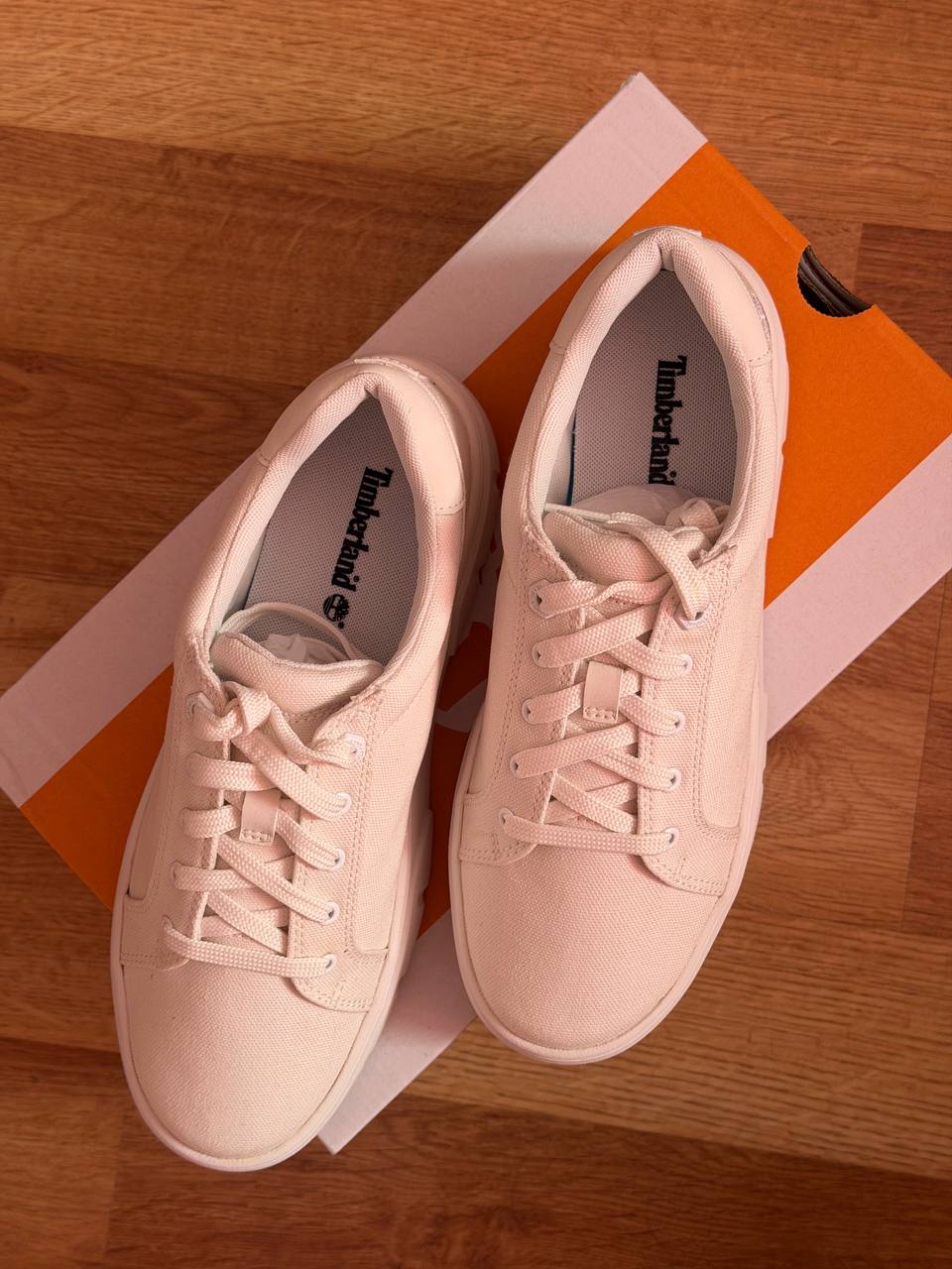 Timberland кроссовки новые, размер 38.5