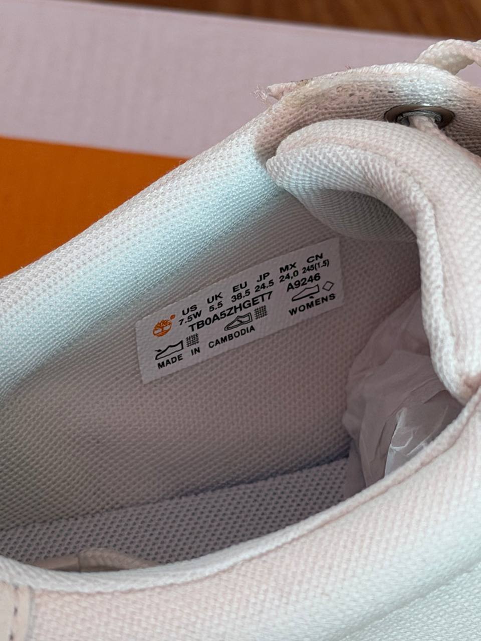 Timberland кроссовки новые, размер 38.5