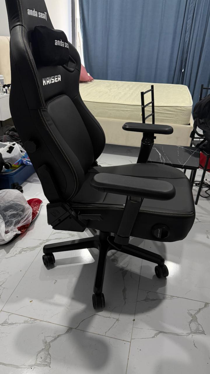 Игровое кресло AndaSeat Kaiser 4 V2, PVC leather, 6D-Armrests, black