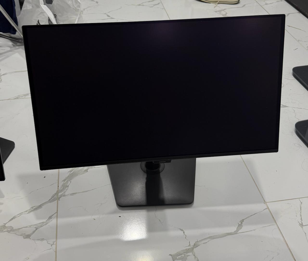 Монитор Samsung Odyssey OLED G6 LS27HG610SIXCI 27" 2560x1440 OLED 240Hz 0.03ms