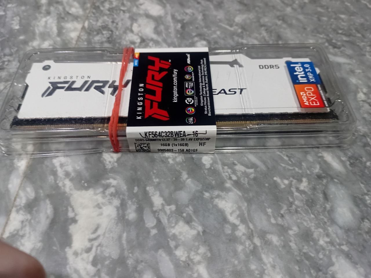 Kingston Fury RGB DDR5 16GB 6400MHz CL36