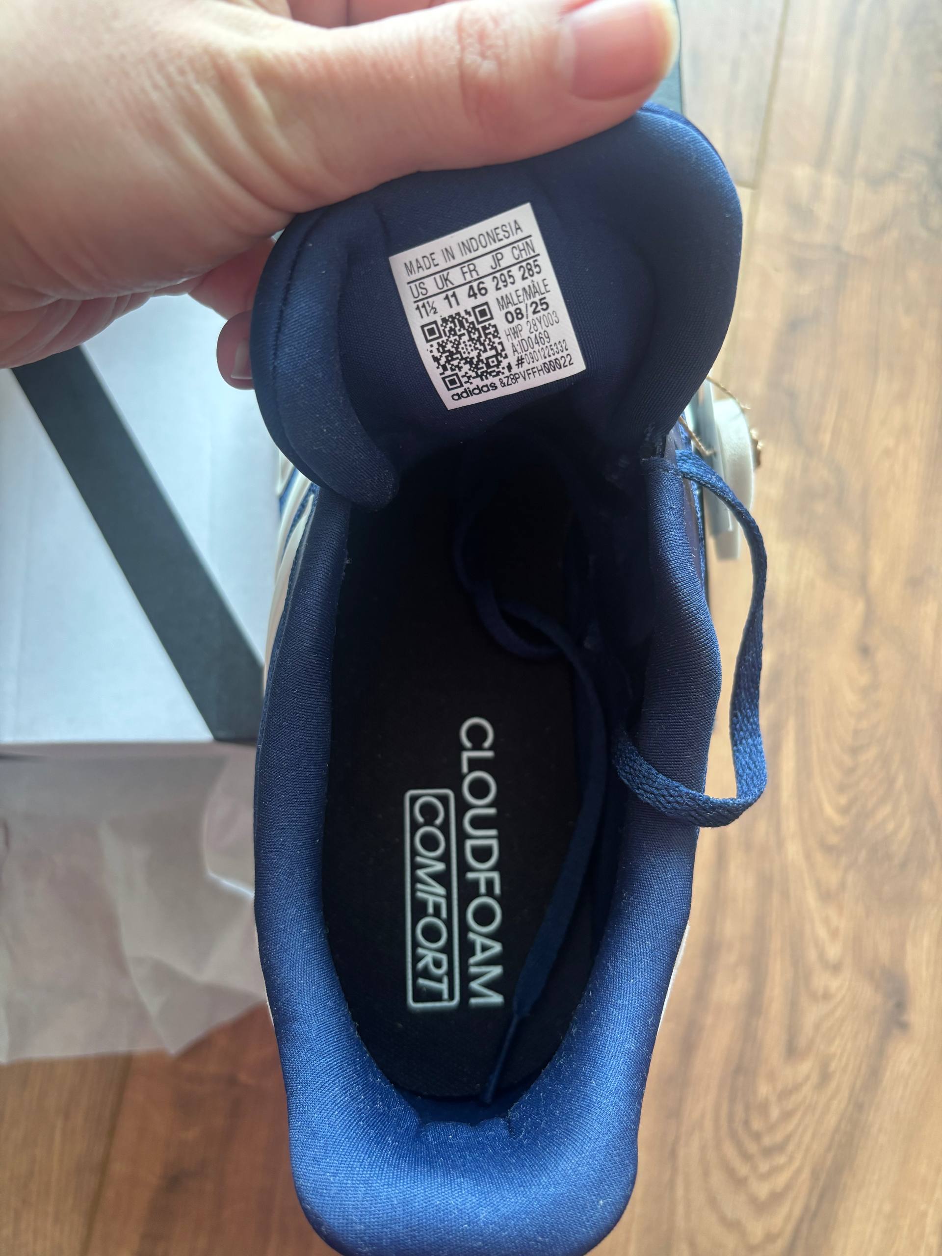 Кроссовки Adidas новые 44 размер