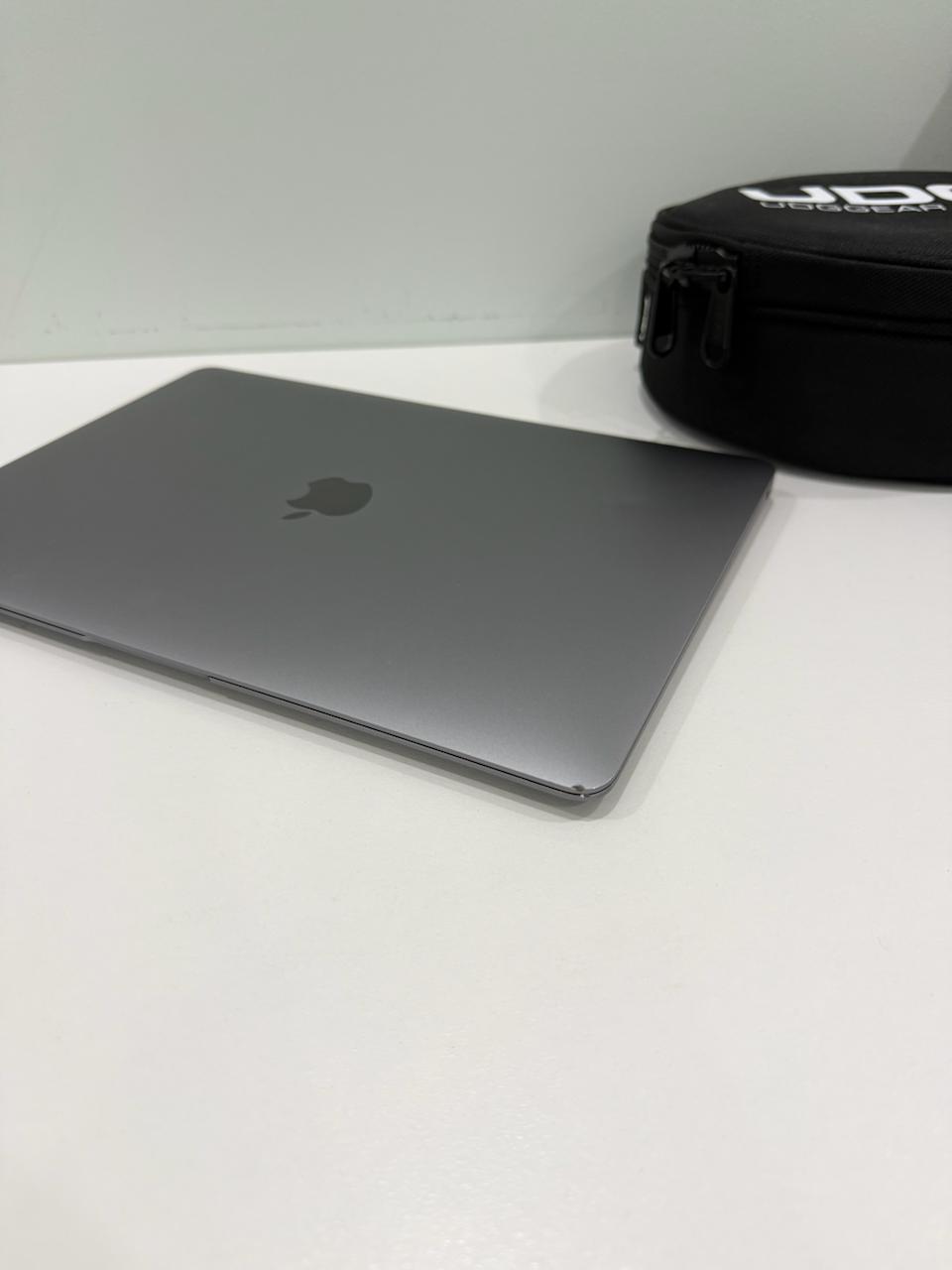 MacBook Air M1 2020, Space Grey