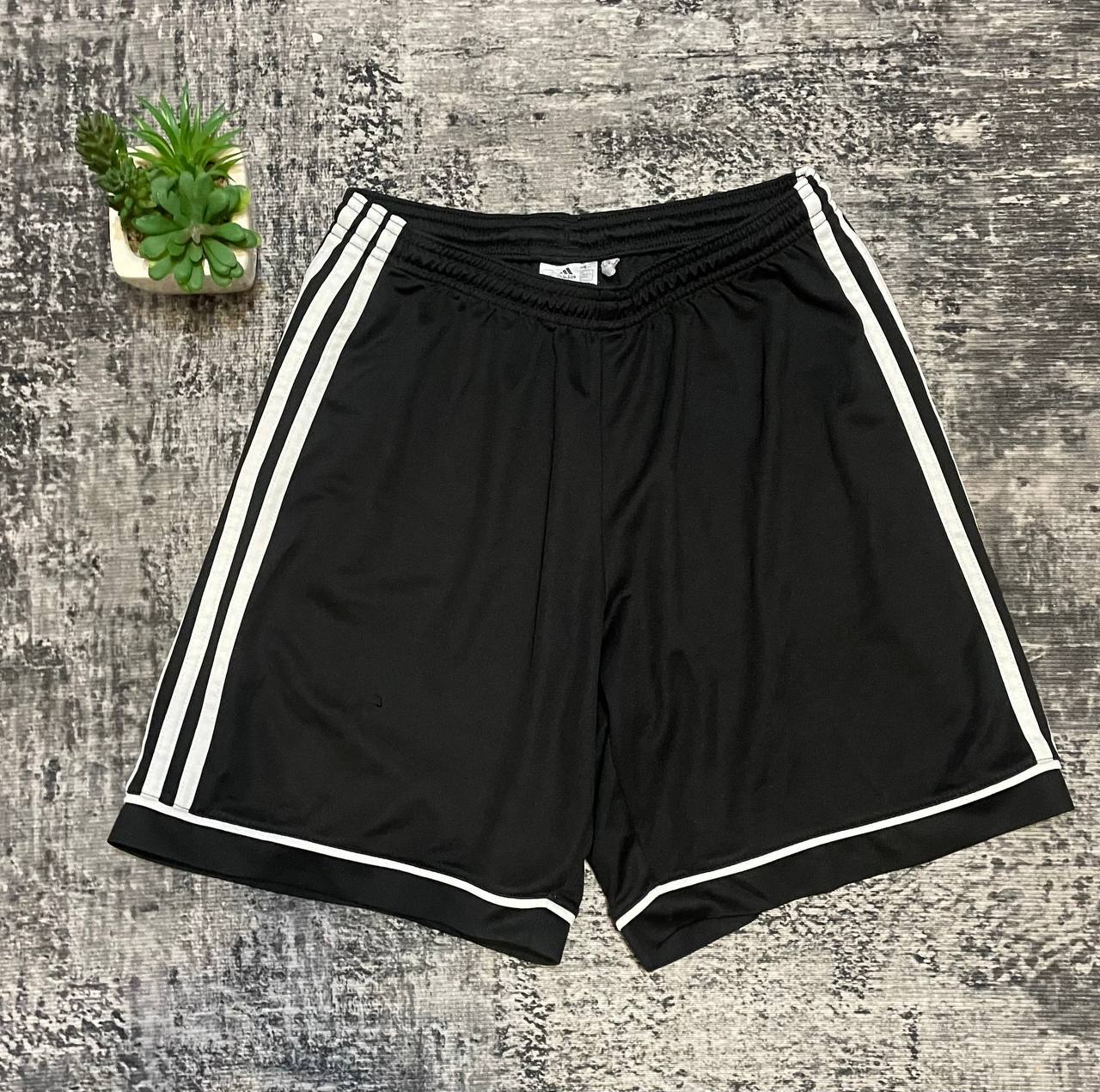 Adidas шорты