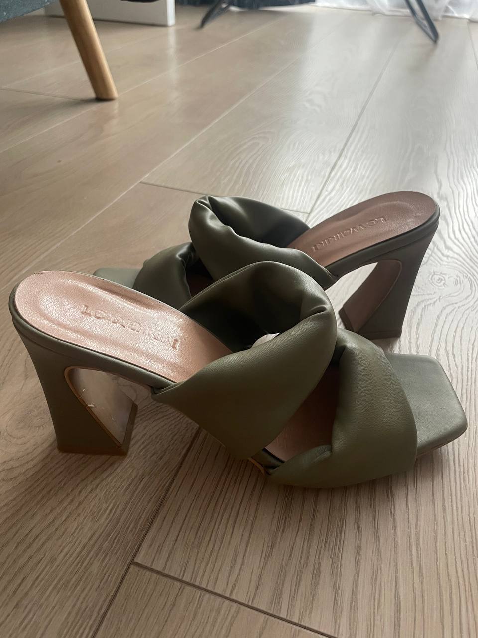 Босоножки ALDO из натуральной замши, размер 38