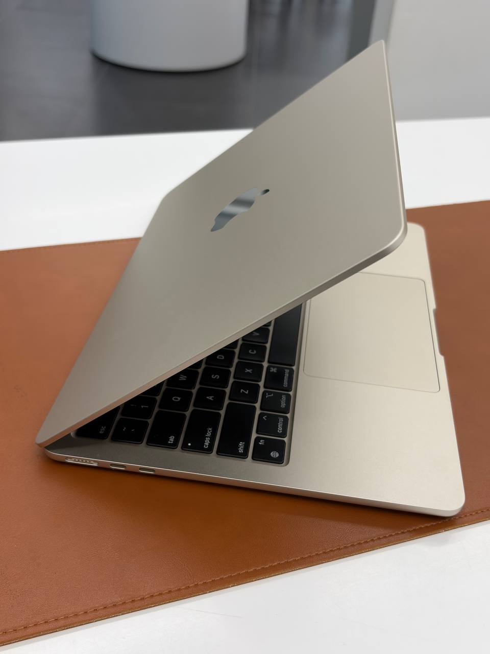 MacBook Air M3 8/256 ГБ