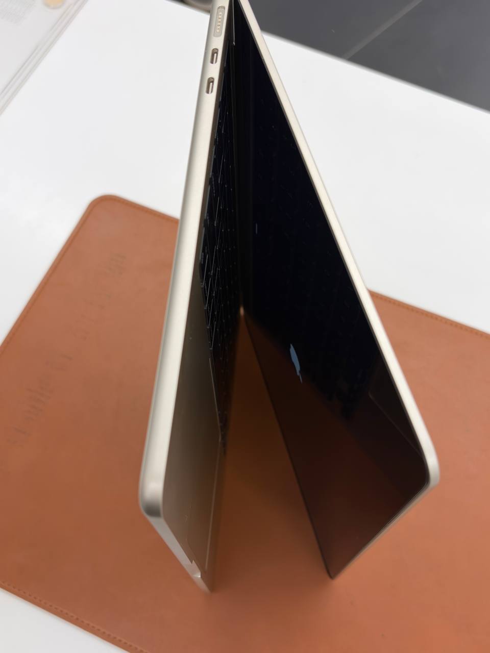 MacBook Air M3 8/256 ГБ