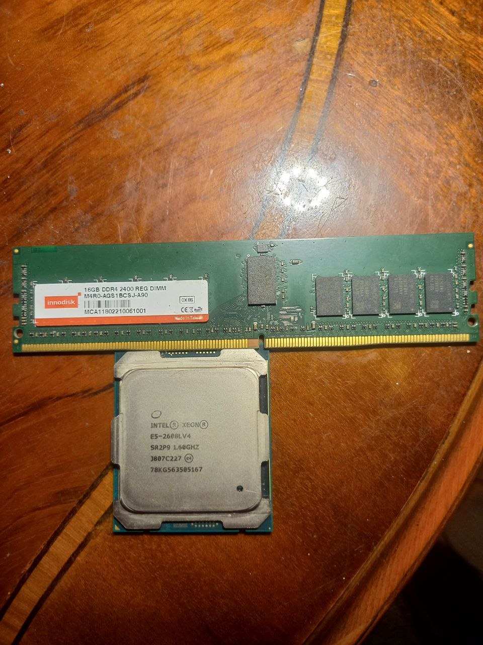 Оперативная память DDR4 16 ГБ для Xeon LGA2011 (серверная)