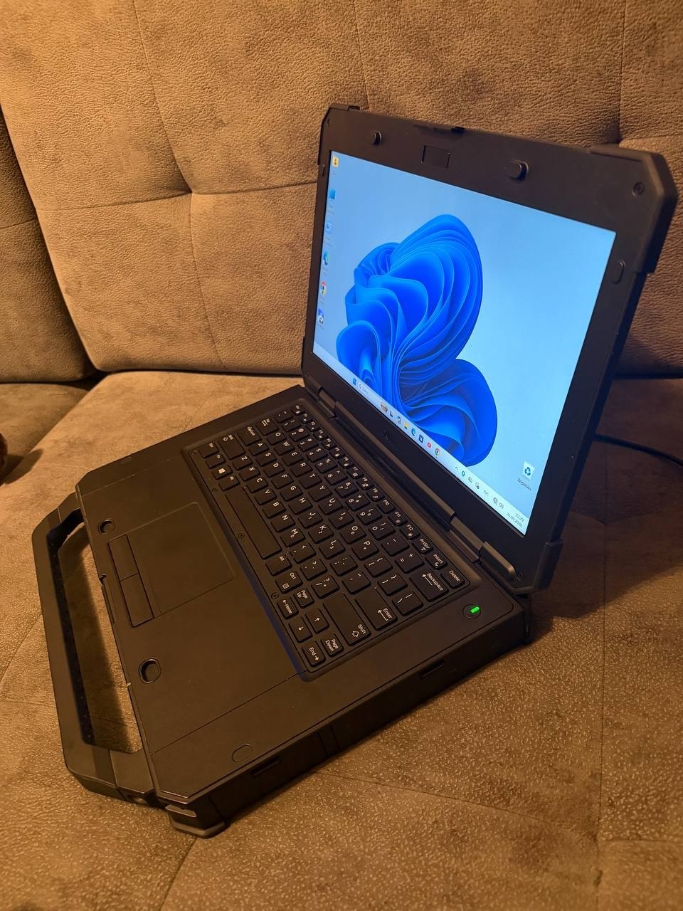 Защищённый ноутбук Dell Latitude 5424 Rugged