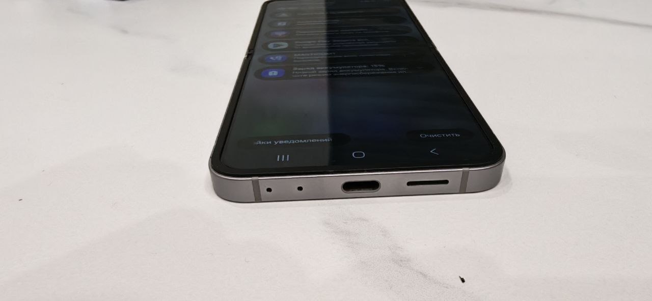 Samsung Galaxy Z Flip6 8/256