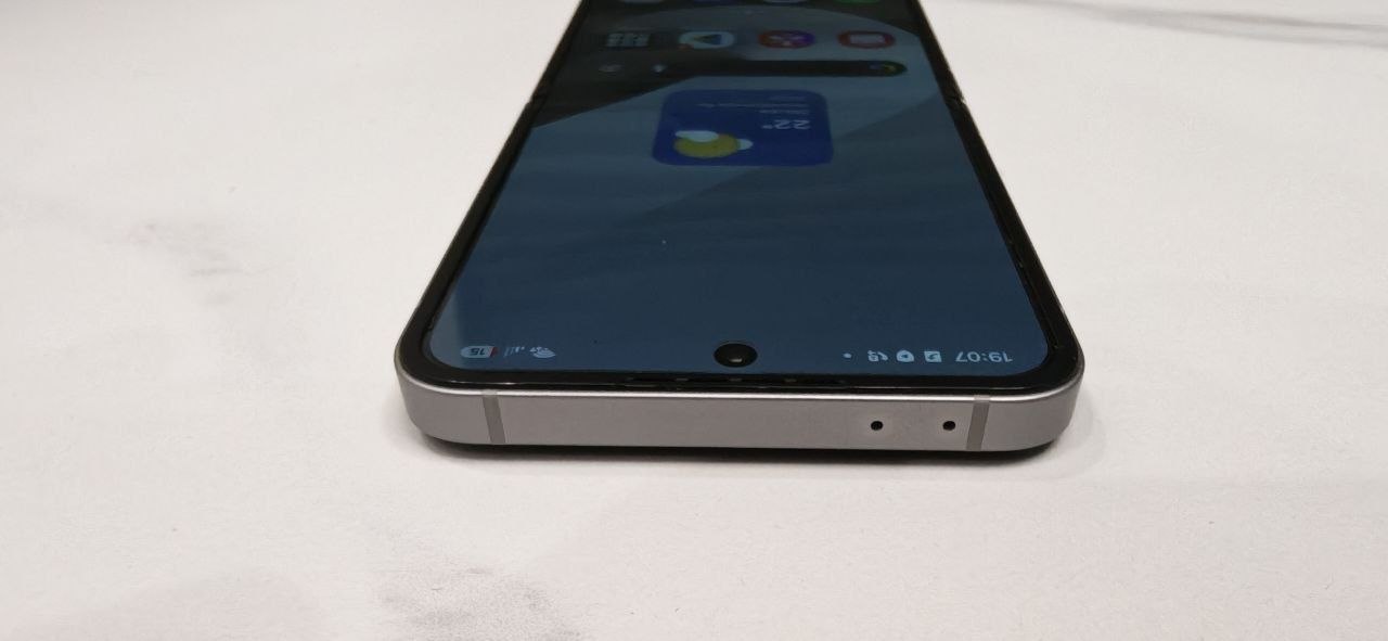 Samsung Galaxy Z Flip6 8/256