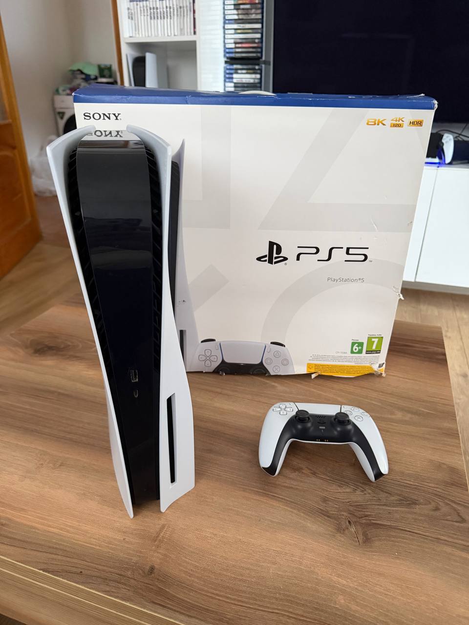 PlayStation 5 с дисководом
