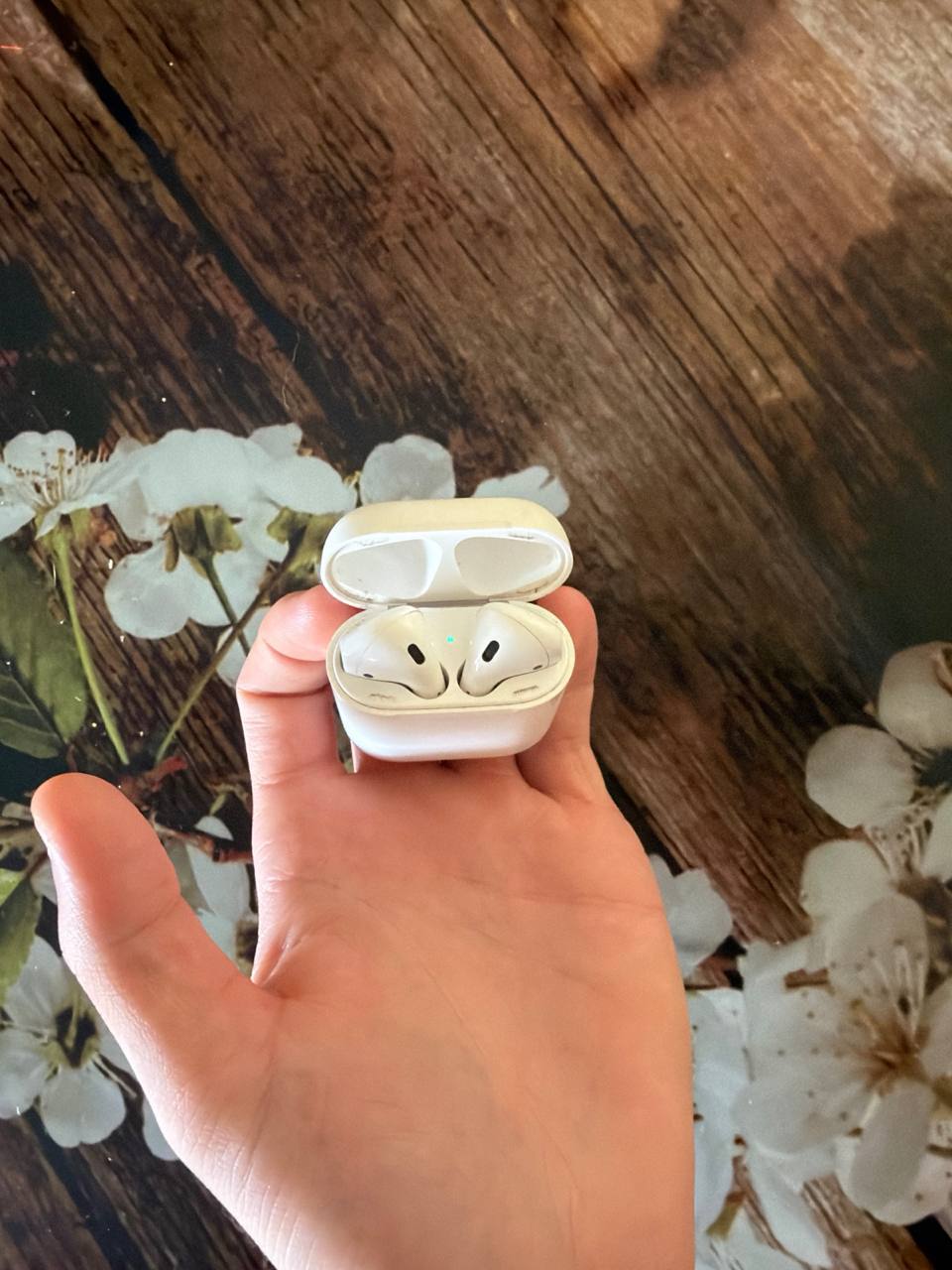 Apple AirPods 2
