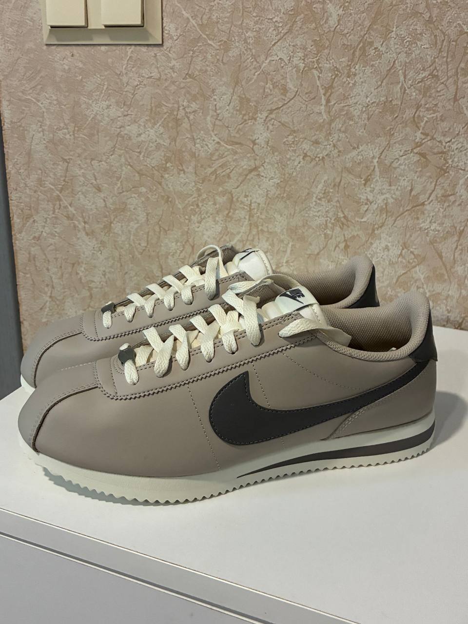 Кроссовки Nike Cortez, размер 10.5 US (28.5 см)