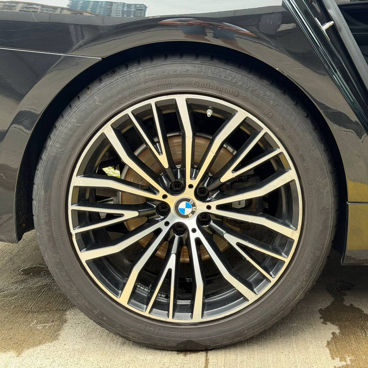 Летняя шина 295/40 R21, 2 шт.