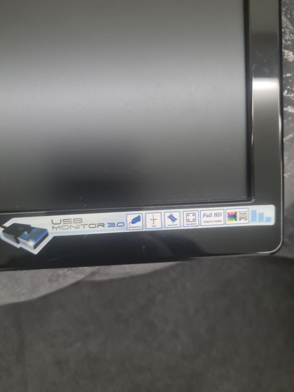 Портативный монитор AOC I1659FWUX 15.6" Full HD