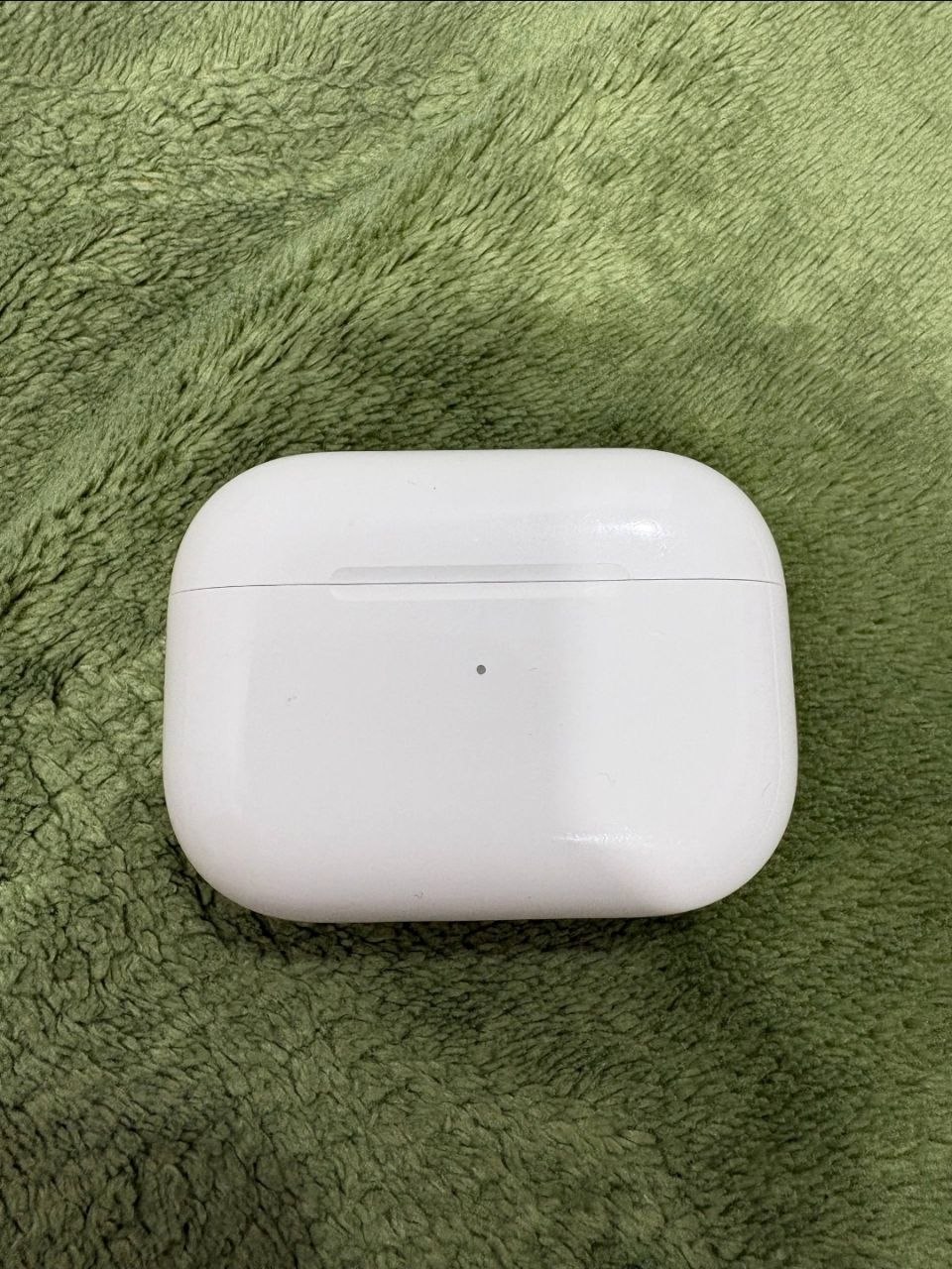 AirPods Pro 1gen — кейс и правый наушник