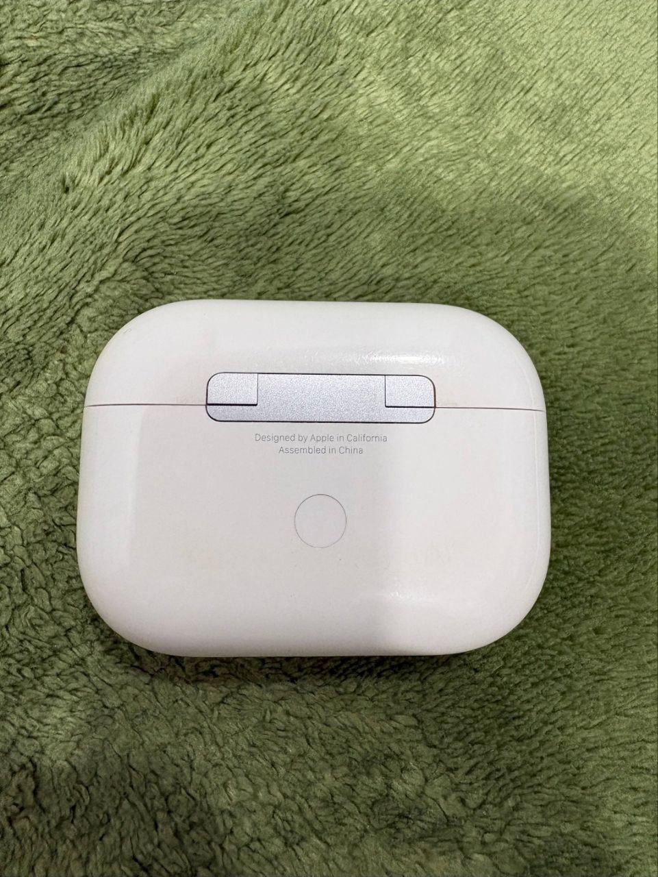 AirPods Pro 1gen — кейс и правый наушник