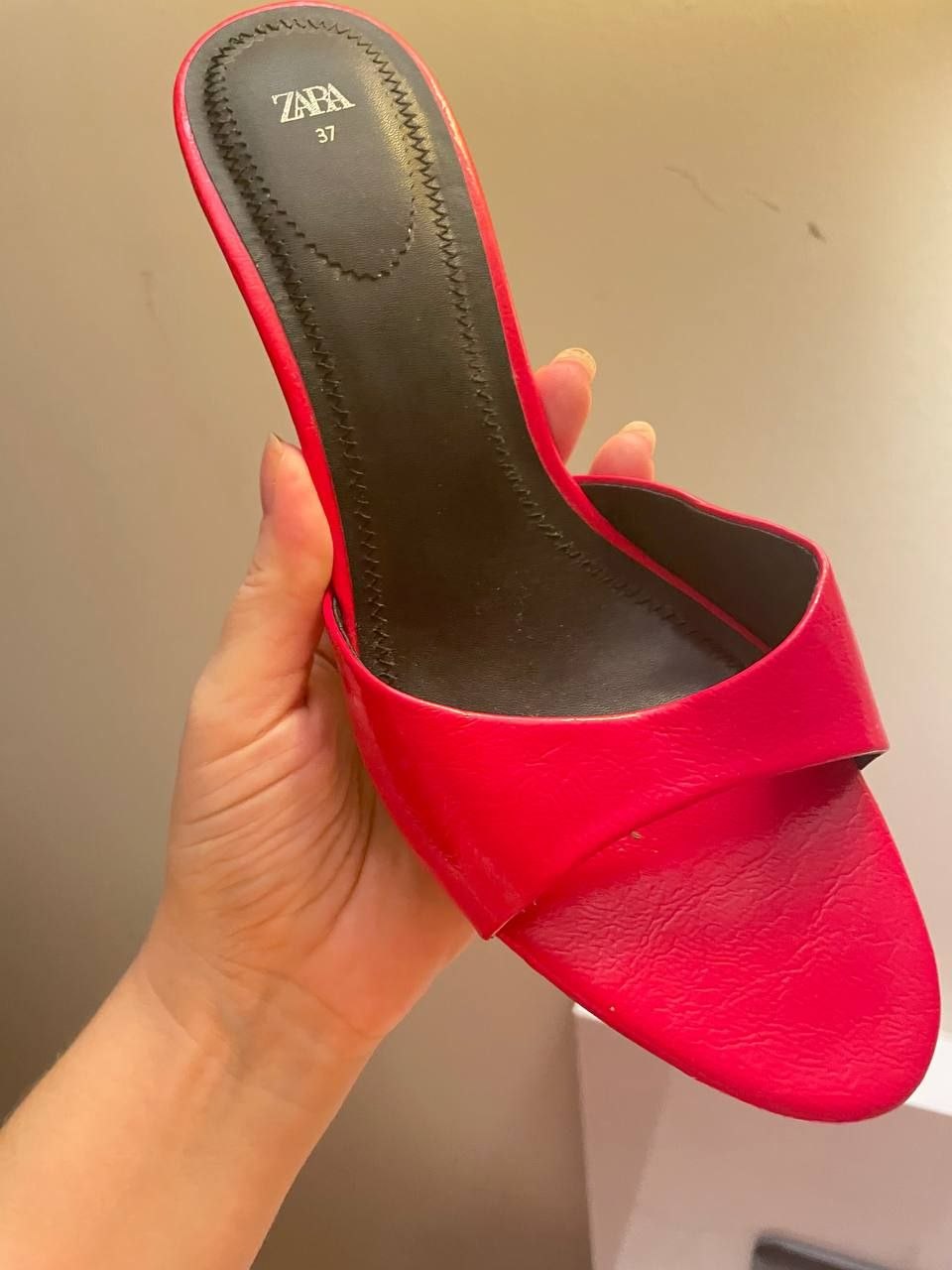 Zara 37 размер