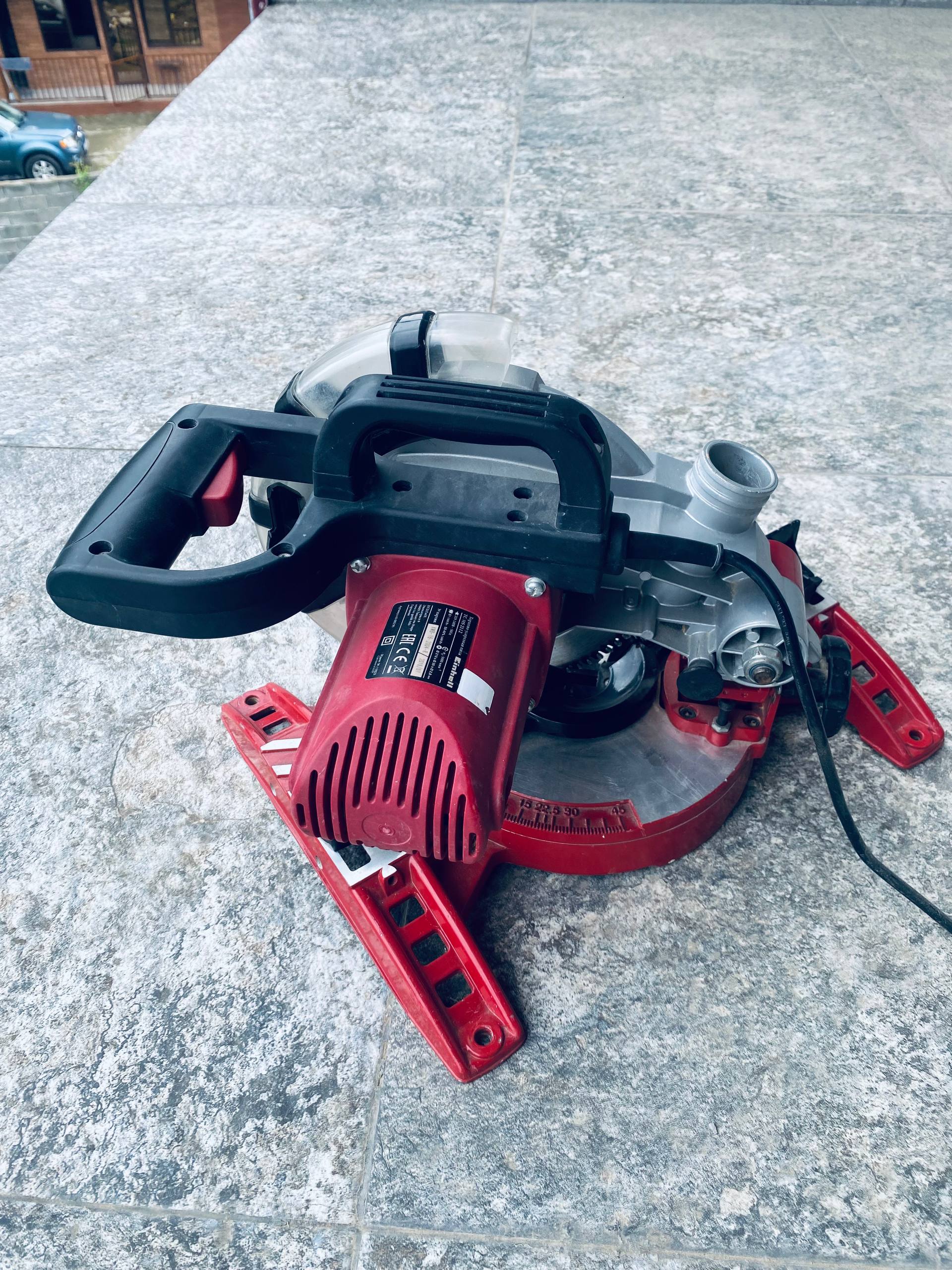 Торцовочная пила Einhell TC-MS 2112