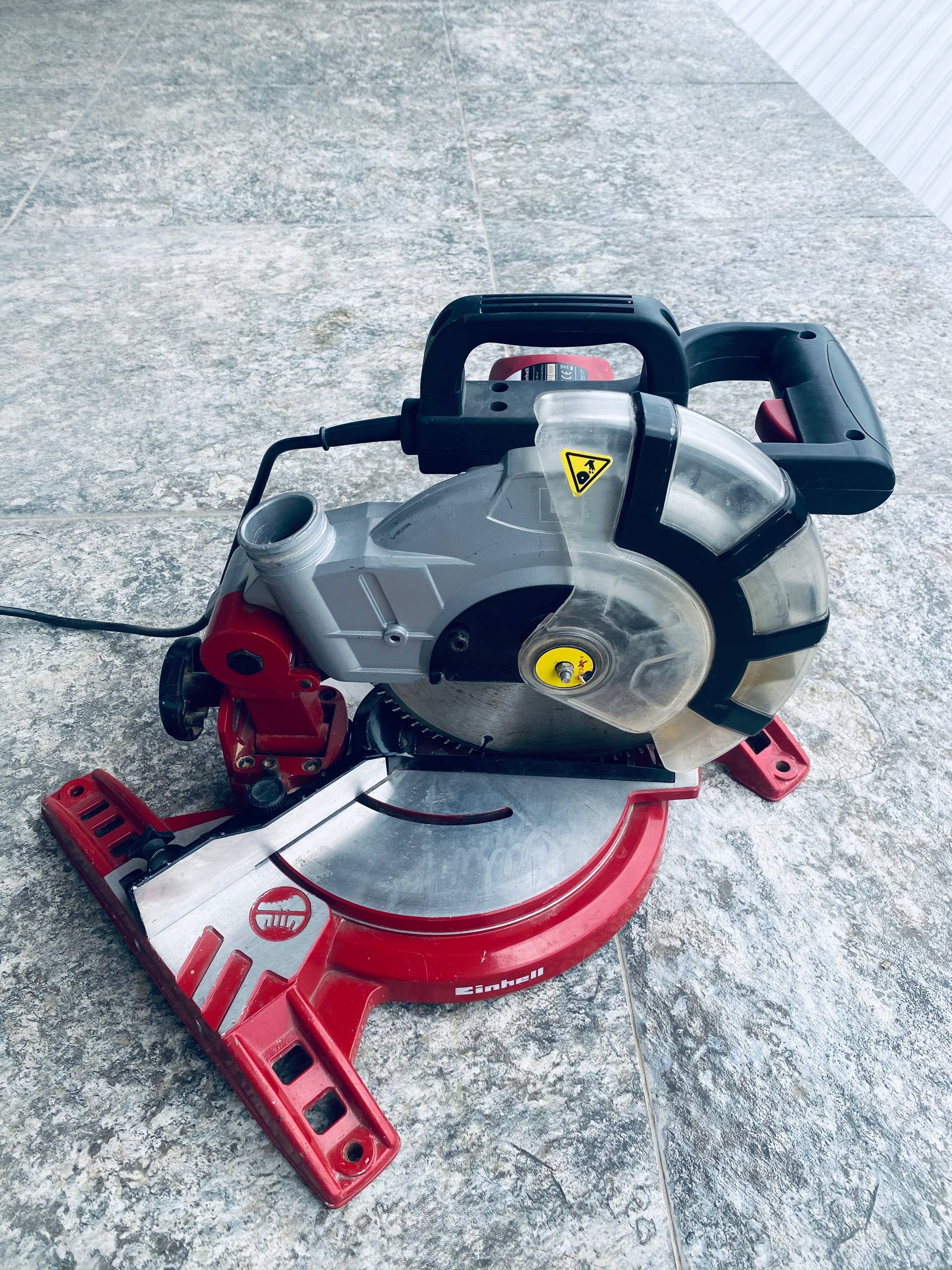 Торцовочная пила Einhell TC-MS 2112