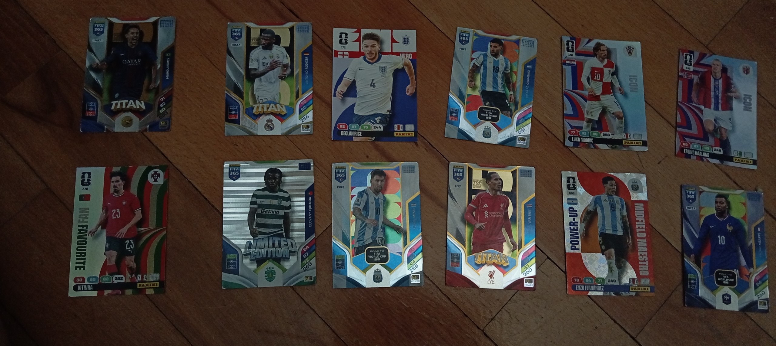 Лот 13 карт Panini (Месси, Титан, Limited Edition)