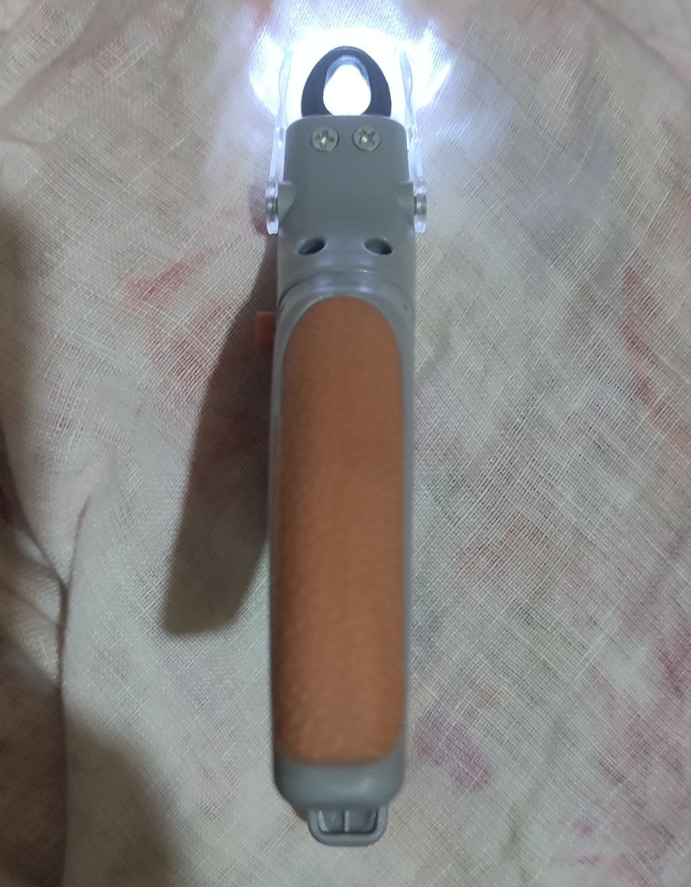 Когтерезка для животных с LED-подсветкой