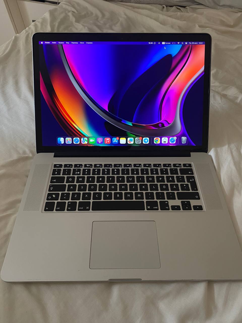 MacBook Pro 15 2015, Core i7, 16 ГБ, 256 ГБ SSD