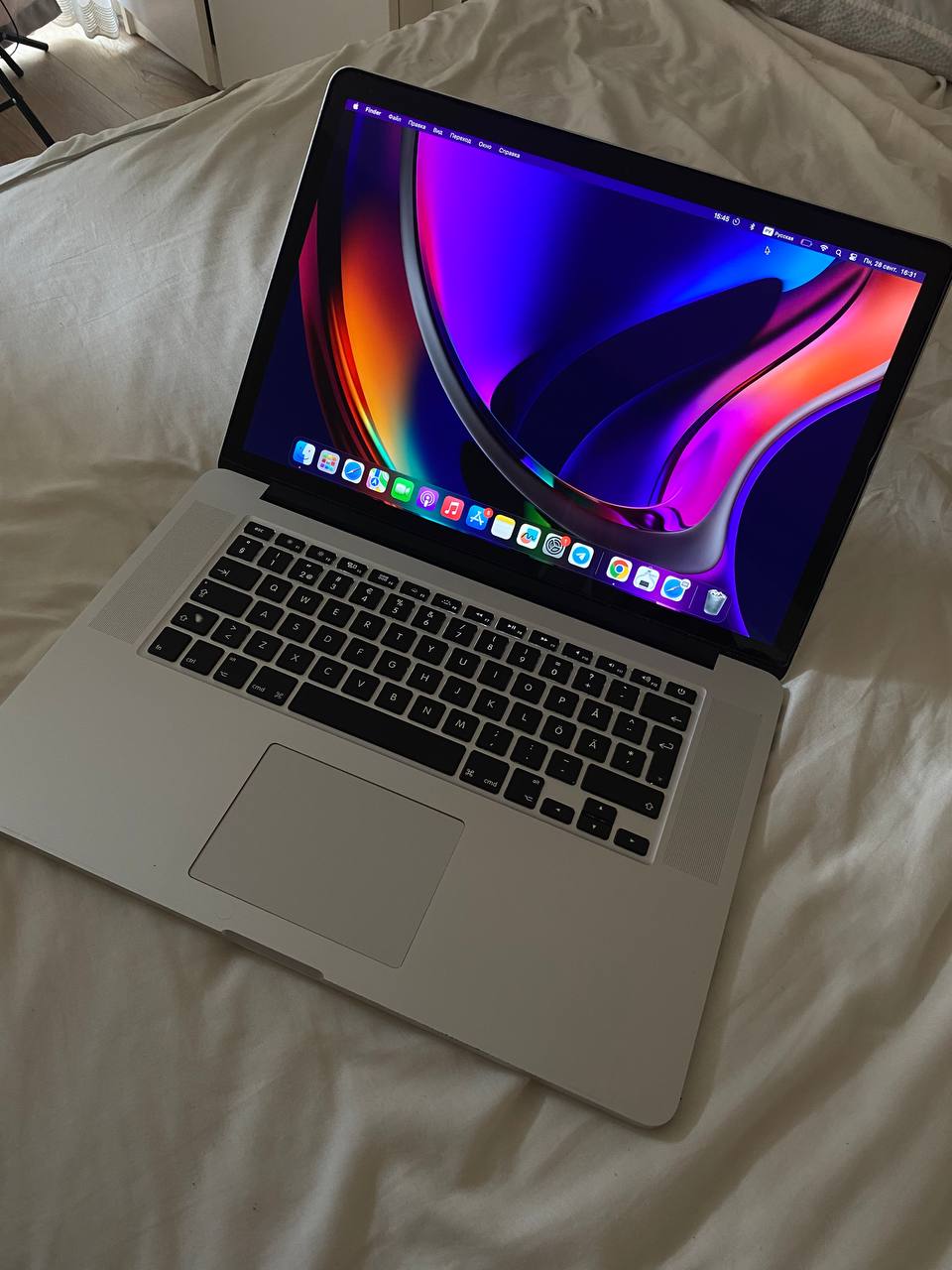 MacBook Pro 15 2015, Core i7, 16 ГБ, 256 ГБ SSD