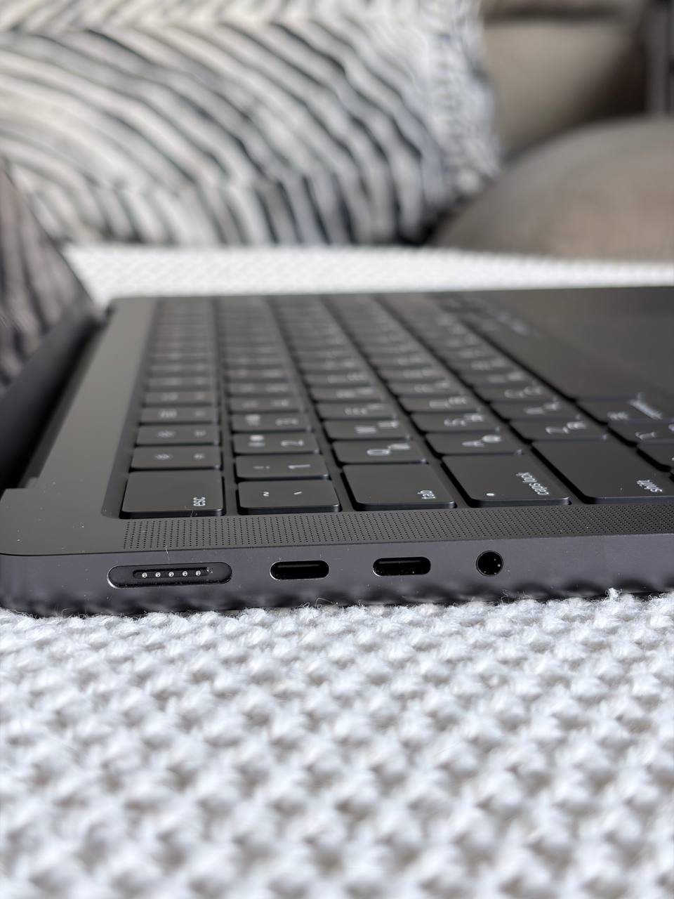 MacBook Pro 14" M5 Space Black 24GB/1TB