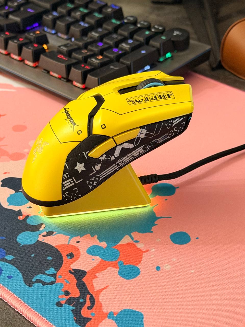 Игровая мышь Razer Viper Ultimate Cyberpunk