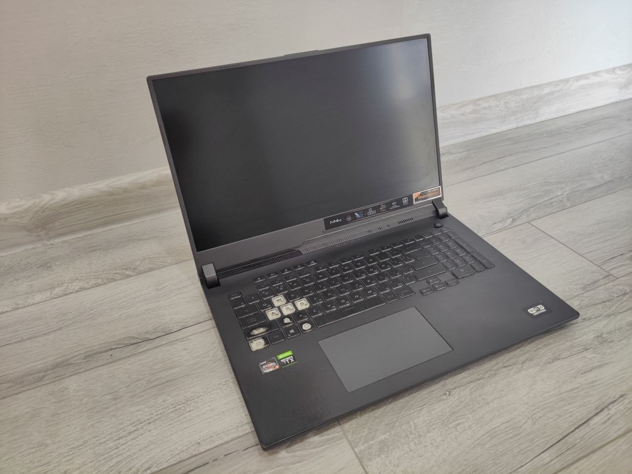ASUS ROG Strix G17 17.3" Ryzen 9 5900HX RTX 3060 32GB 1.5TB SSD