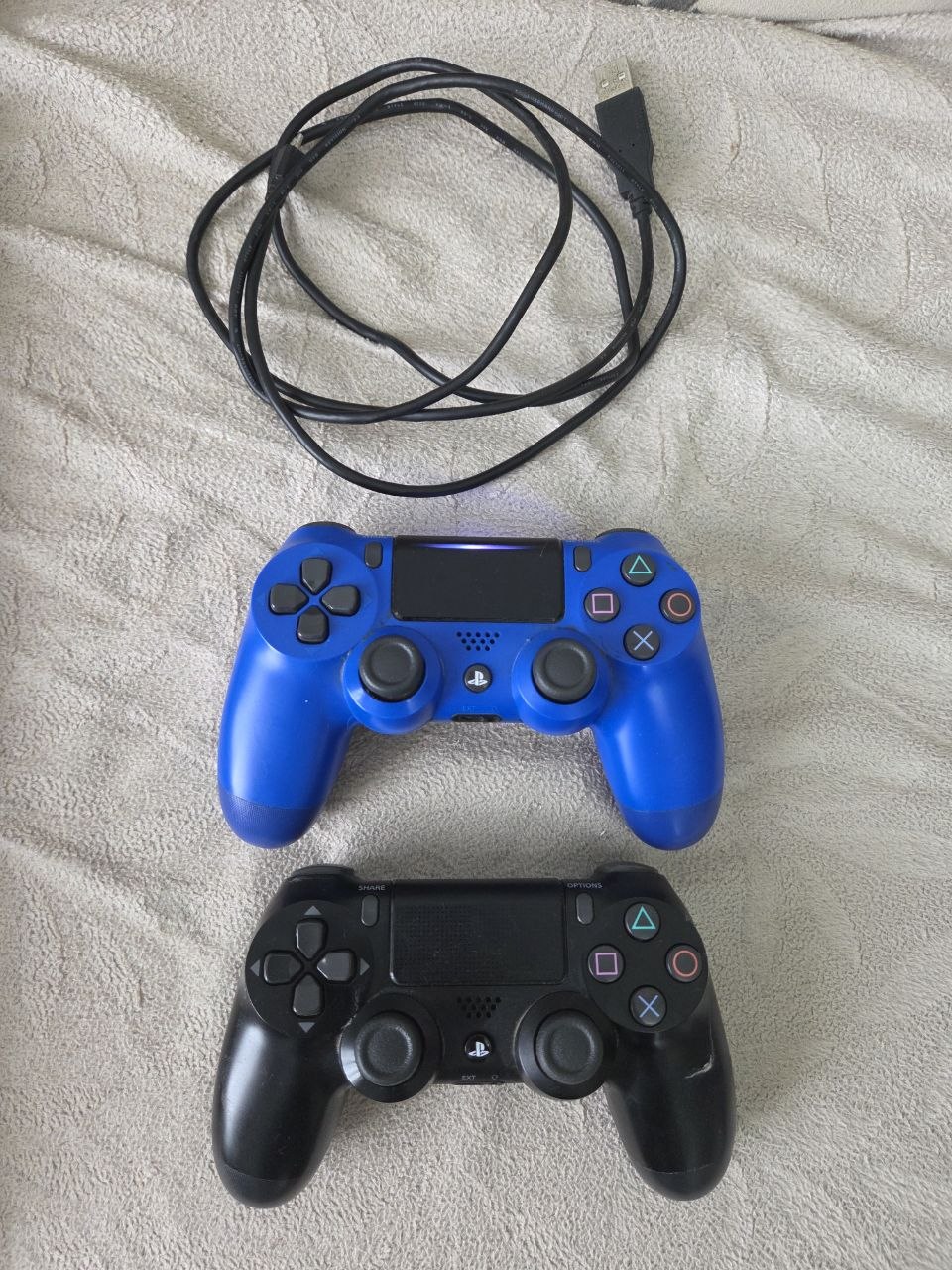 PlayStation 4 в хорошем состоянии