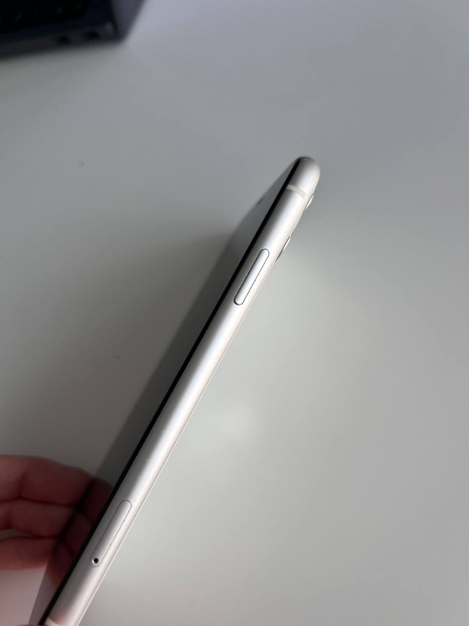 iPhone 11 64GB белый