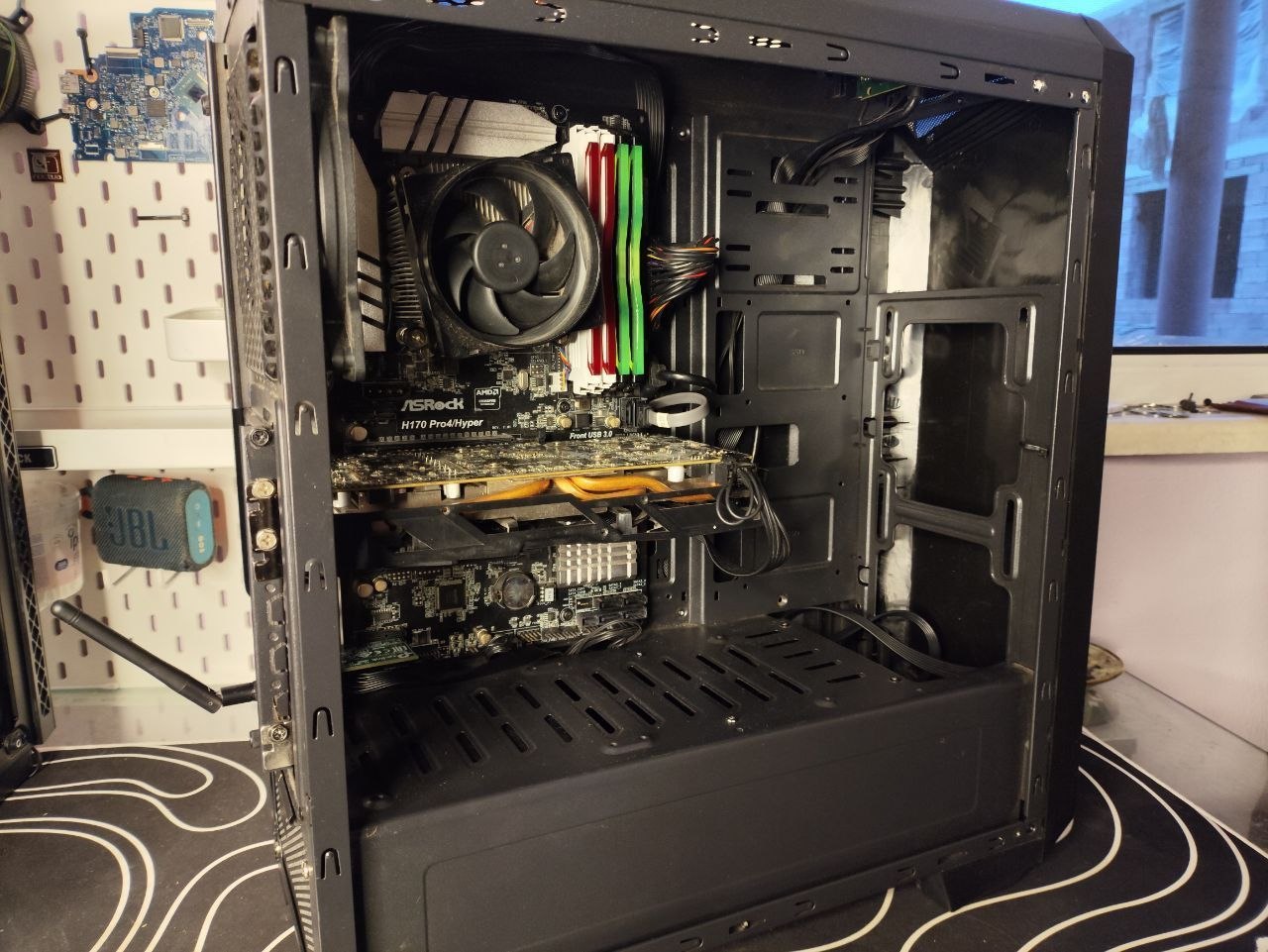 Игровой ПК: i5 7500, RX 570 8GB, 16GB DDR4, 256GB SSD + 512GB HDD