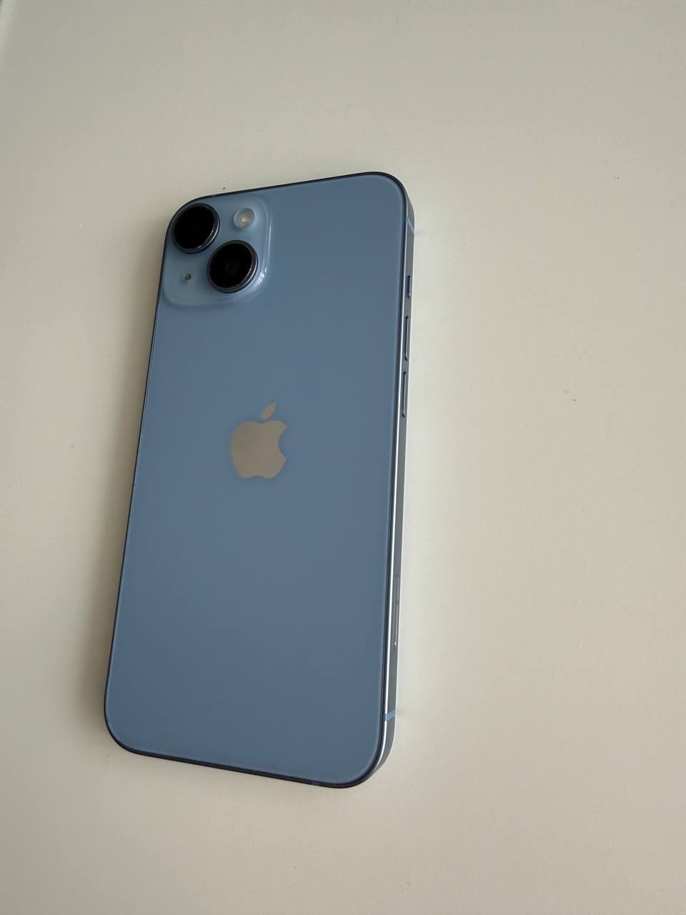 iPhone 14 128GB голубой