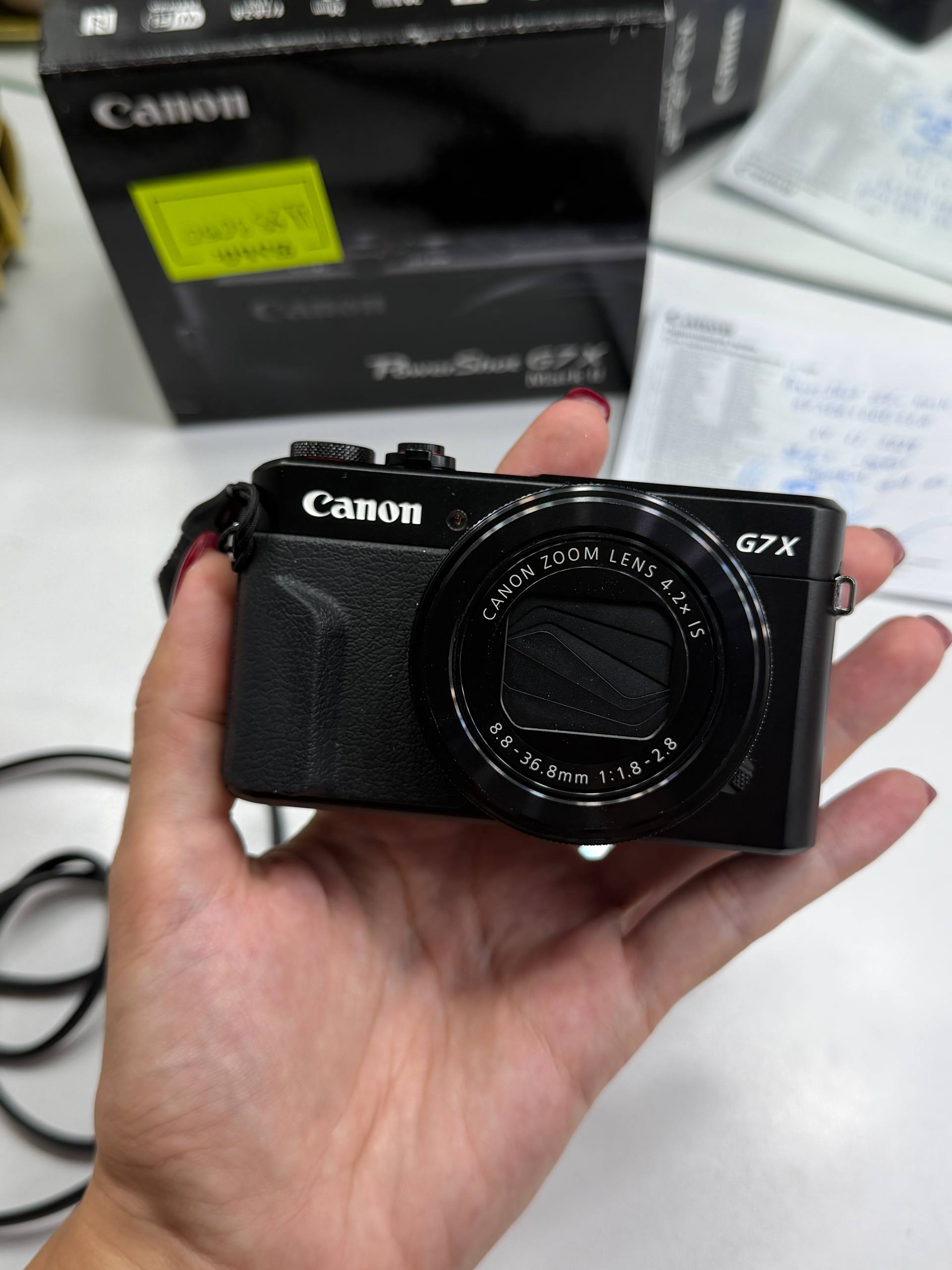 Canon G7X Mark II