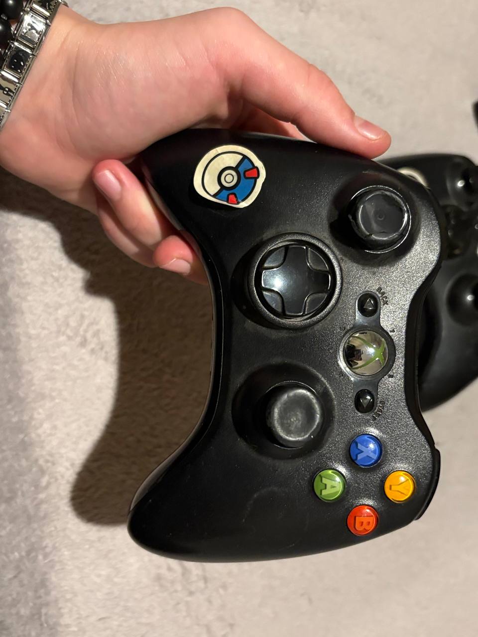 Xbox 360 Slim + 8 игр + 2 джойстика