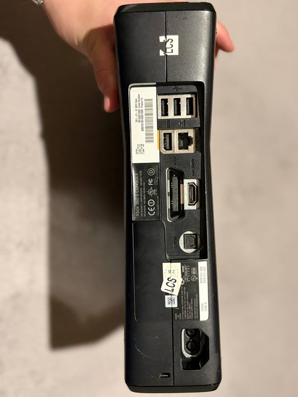 Xbox 360 Slim + 8 игр + 2 джойстика