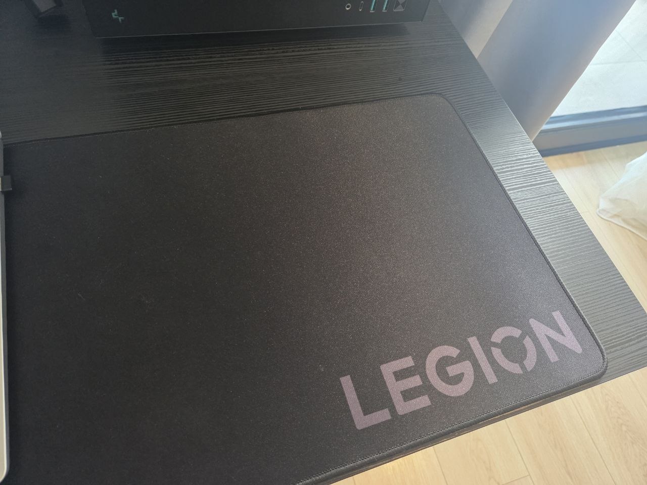 Игровой коврик Lenovo Legion MousePad XL
