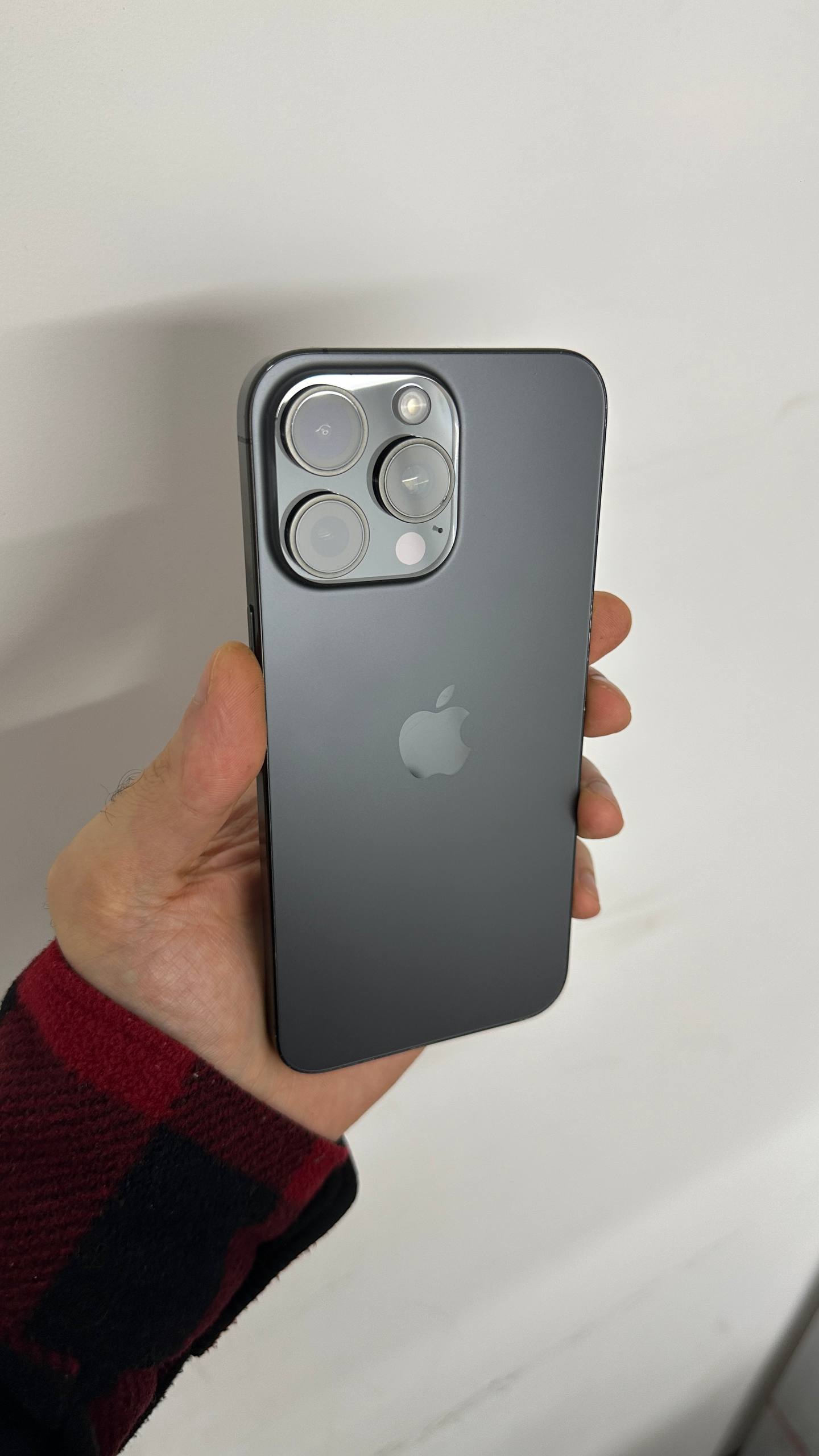 iPhone 15 Pro Max 256GB (SIM+eSIM)