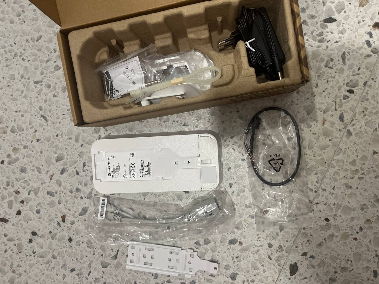 Mikrotik wAP LTE kit точка доступа
