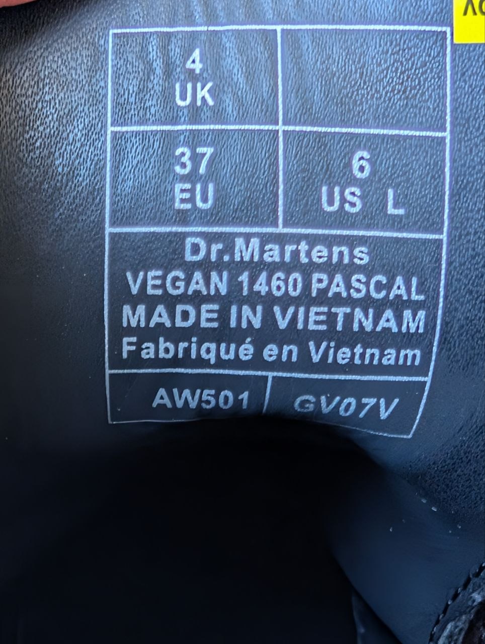 Женские ботинки Dr. Martens 1460 VEGAN