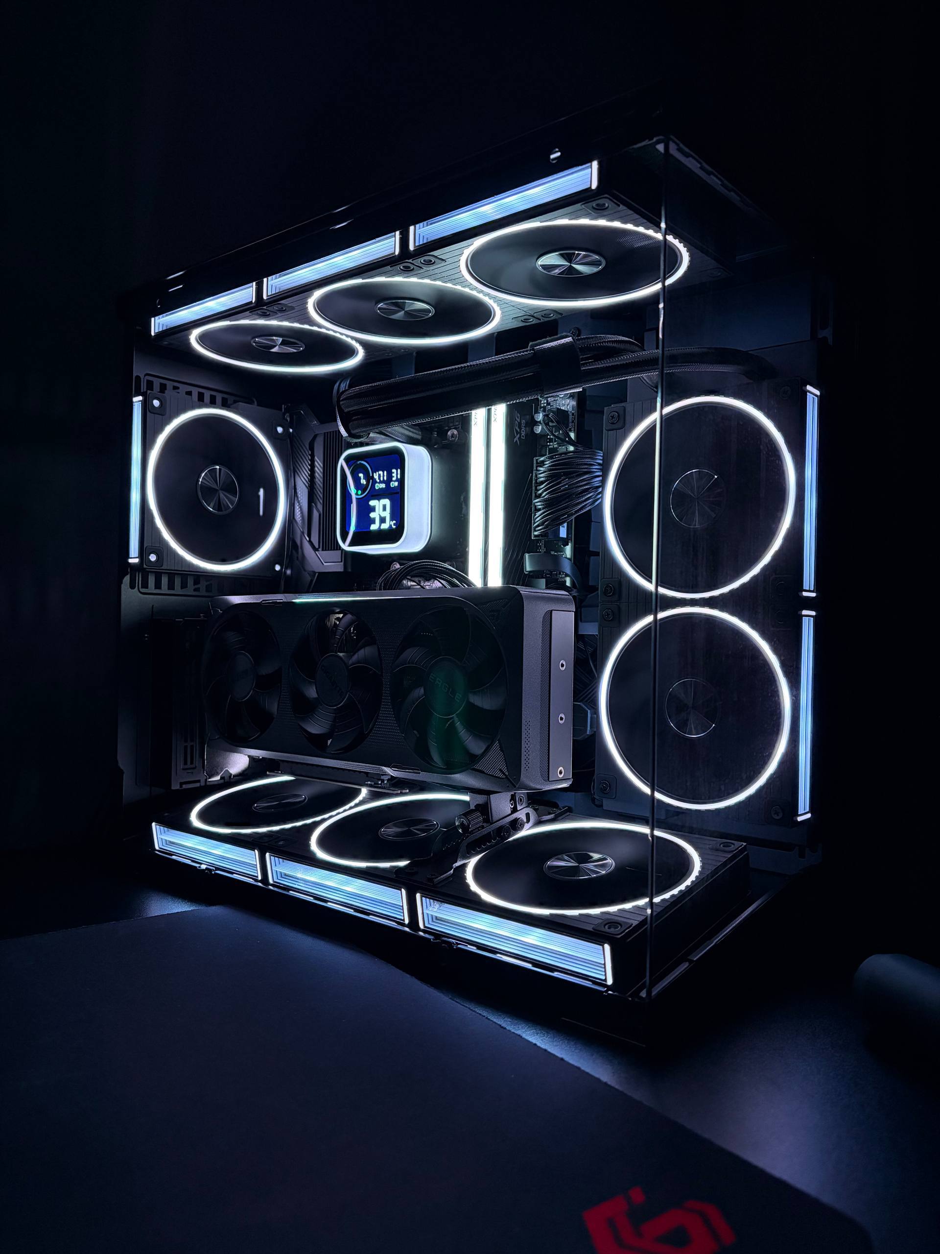Игровой компьютер: Lian Li O11 Dynamic Mini V2, Ryzen 7 7800X3D, RTX 5070 12GB