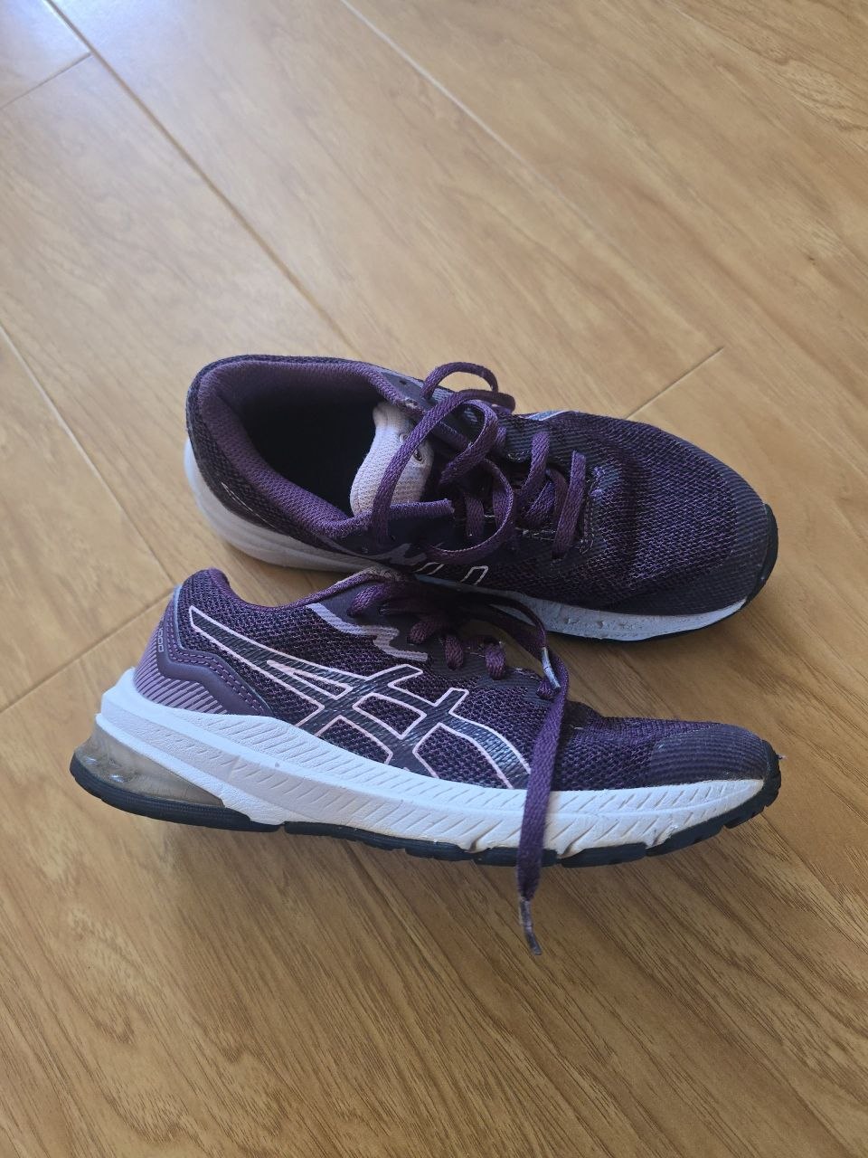 Кроссовки Asics 33 размер