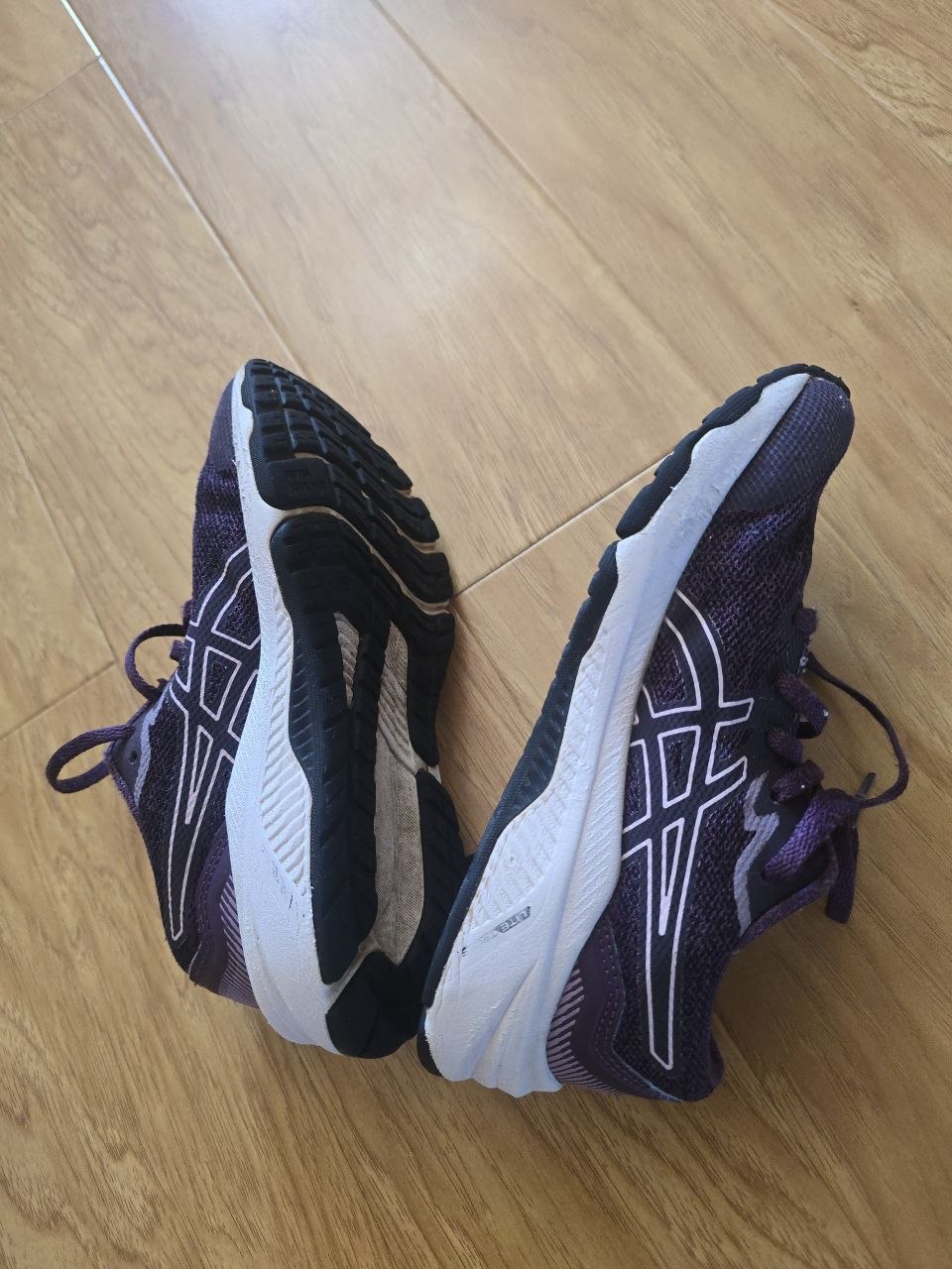 Кроссовки Asics 33 размер