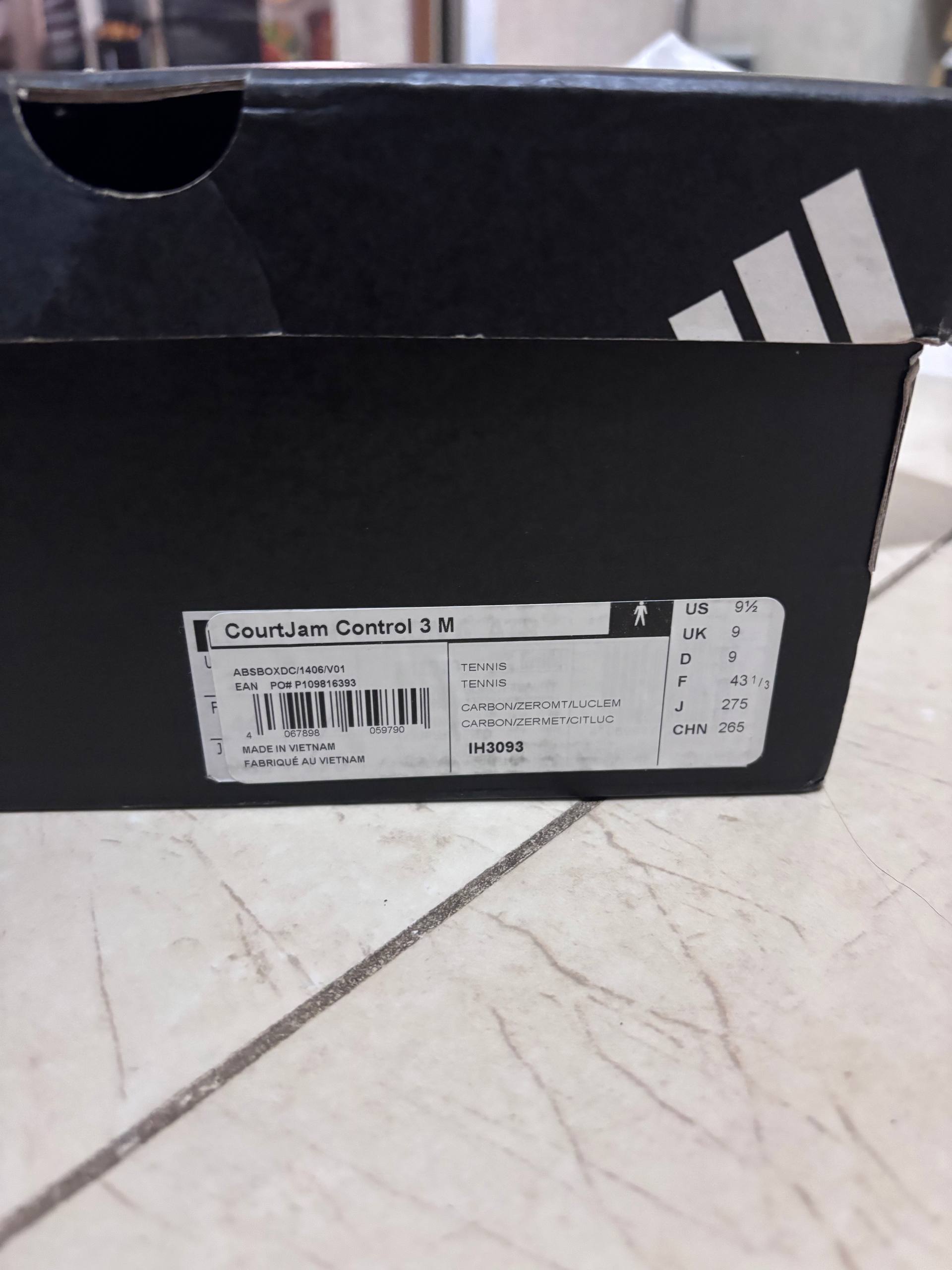 Кроссовки Adidas CourtJam Control 3, 43⅓ (9UK / 10.5US)