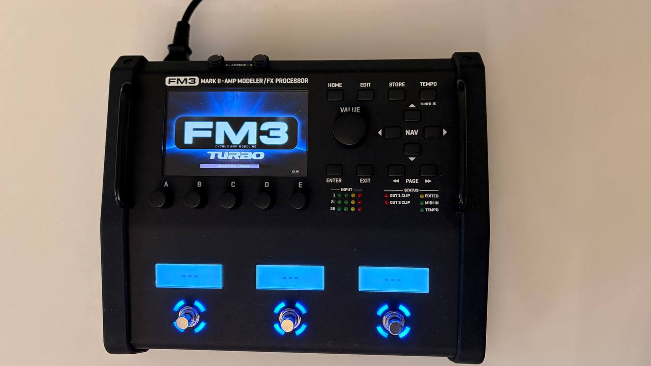 Гитарный процессор Fractal Audio FM3 + педаль экспрессии EV-2