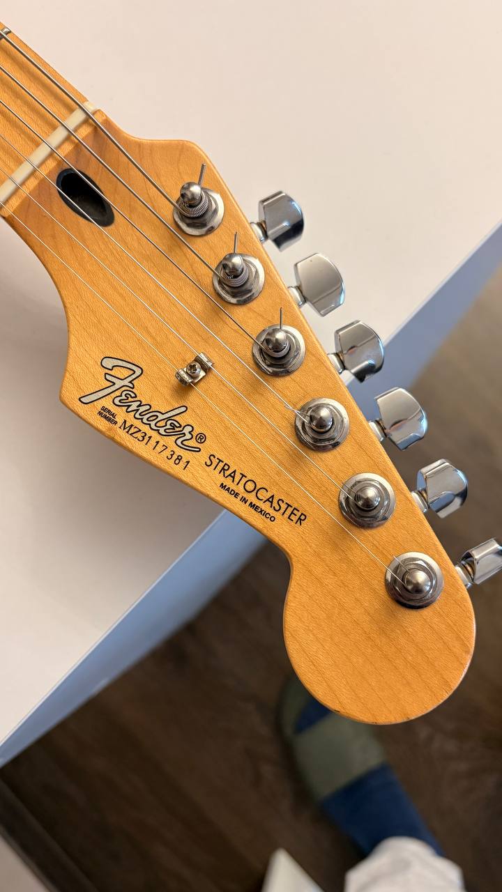Fender Stratocaster (Mexico, 2003) HSS